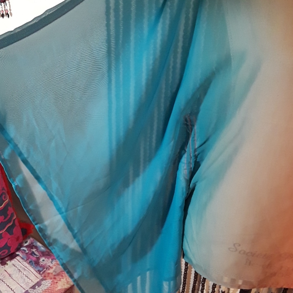 Pretty Studio Y Top - Picture 4 of 15